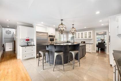 Kitchen Refresh & Stage after